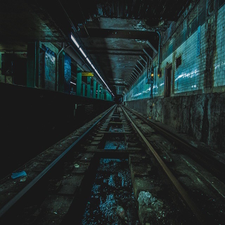 Illustration for article titled The Amazing Photos Taken By a Crazy Subway Tunnel SpelunkerÂ